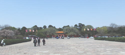 福陵 広場